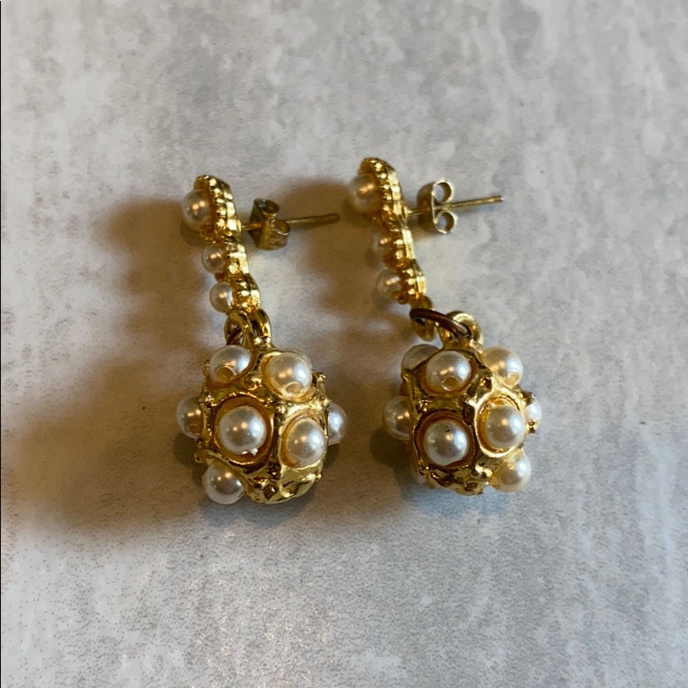 Gold/Pearl Earrings